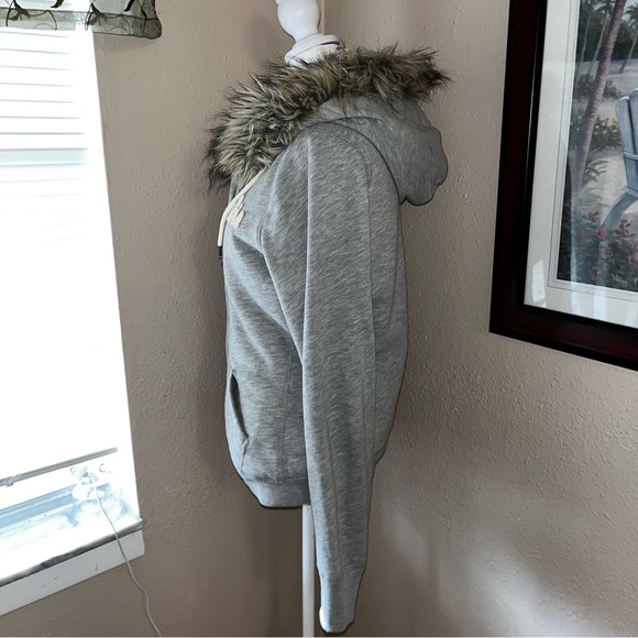 Vintage Y2K Abercrombie & Fitch 2000s Faux Fur Lined + Hooded Zip Jacket Sweater - Picture 5 of 10